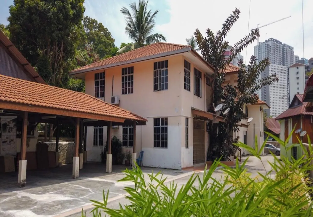 Отель Hasienda Homestay Bayan Lepas Джорджтаун