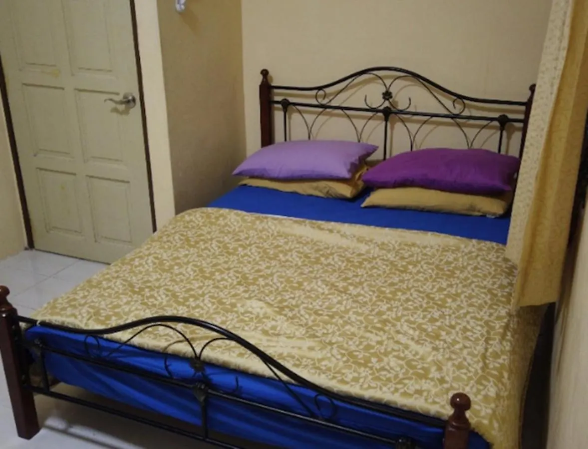 Hasienda Homestay Bayan Lepas Джорджтаун